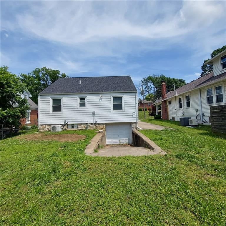 520 N Pleasant Street — photo 27