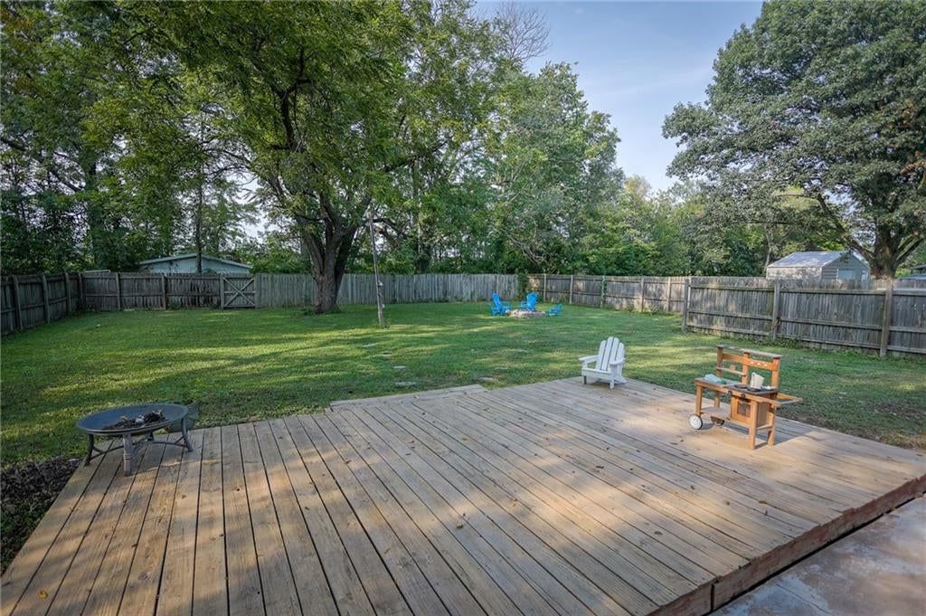 100 W Hortense Street — photo 11