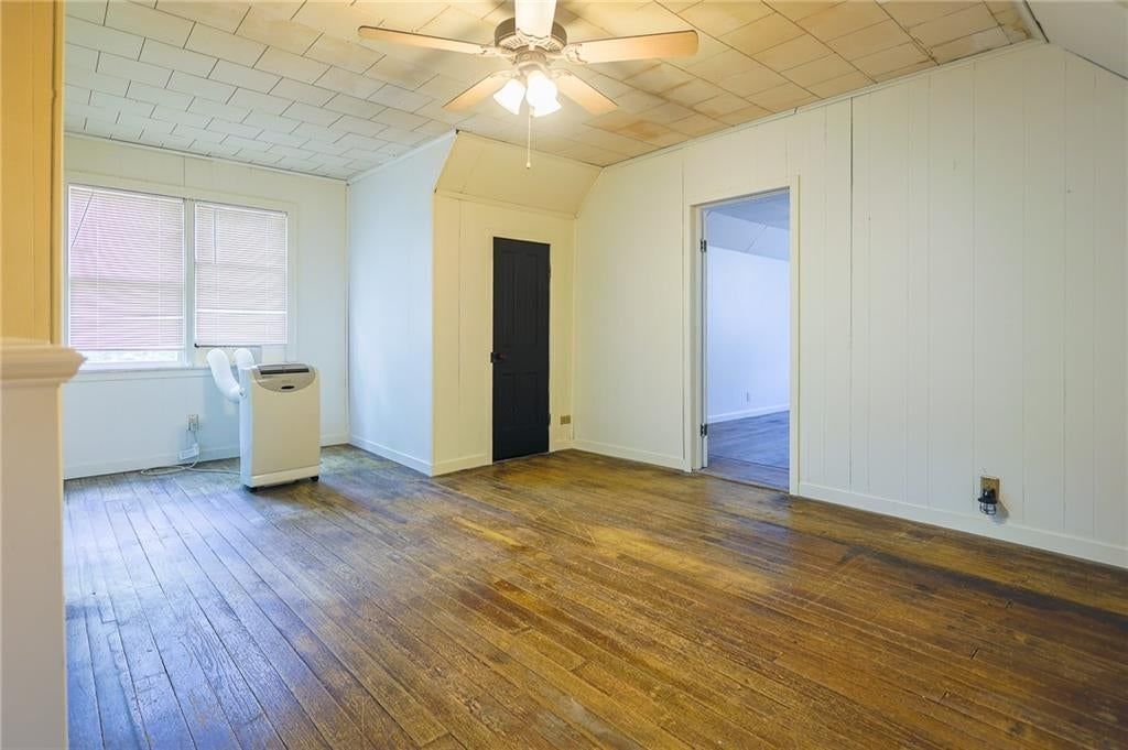 100 W Hortense Street — photo 16