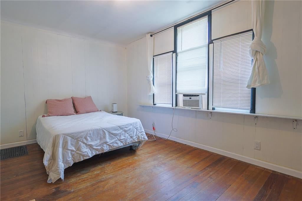 100 W Hortense Street — photo 17