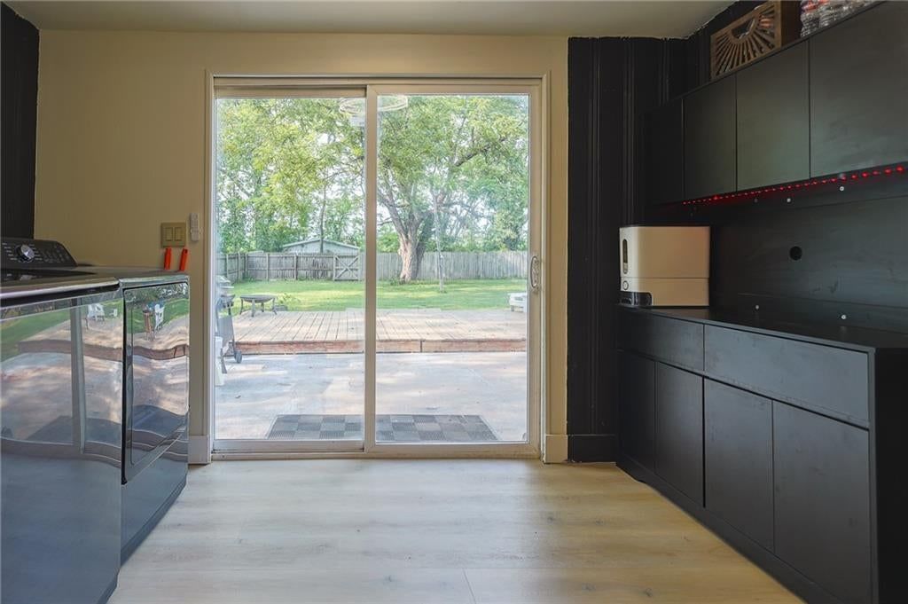100 W Hortense Street — photo 20