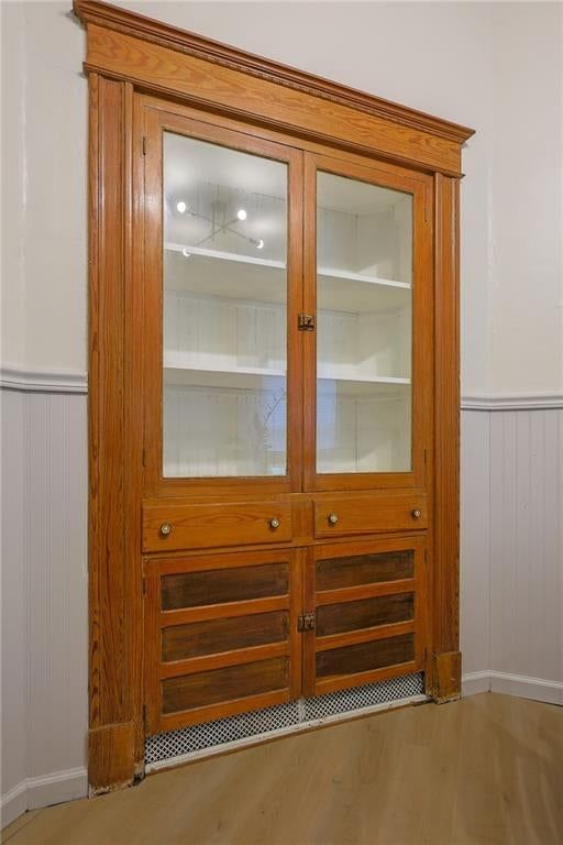 100 W Hortense Street — photo 24