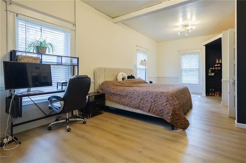 100 W Hortense Street — photo 27