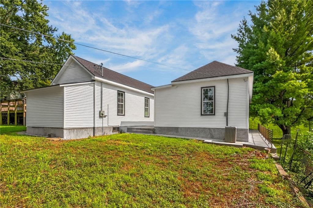 1817 Beattie Street — photo 35