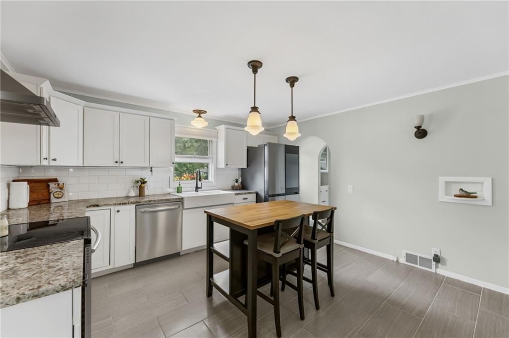 607 S Elm Street — photo 13