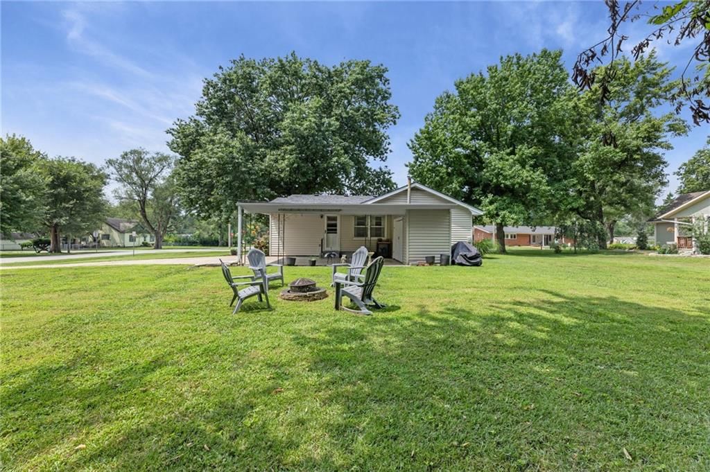 607 S Elm Street — photo 34