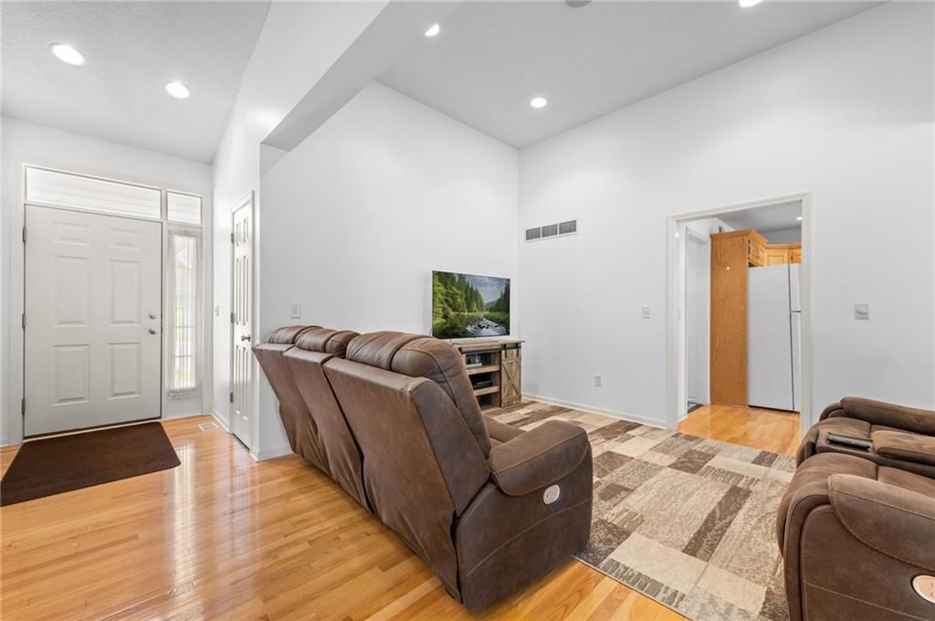 7823 N Liberty Street — photo 6