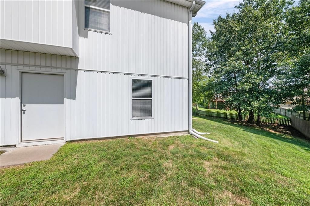 7823 N Liberty Street — photo 44