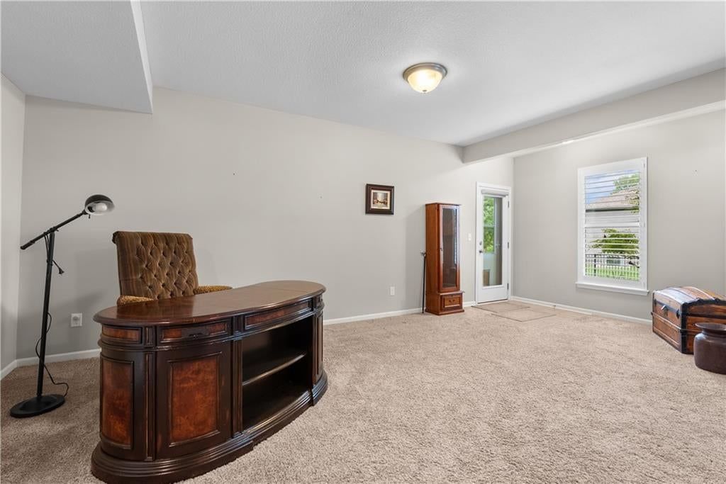 701 SW Elizabeth Street — photo 32