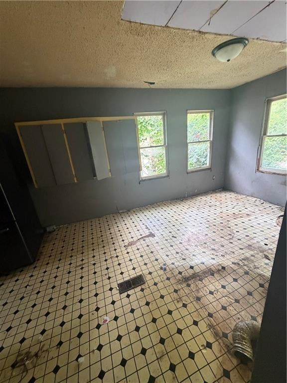 5717 King Hill Avenue — photo 19