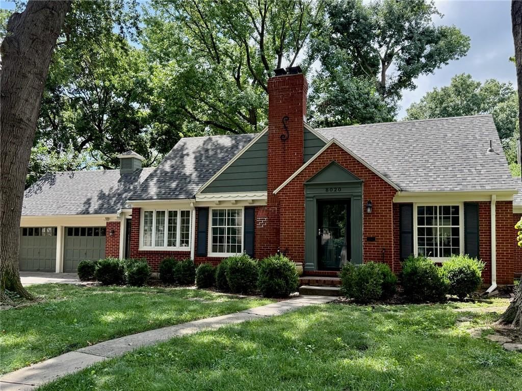8020 Manor Road — photo 1