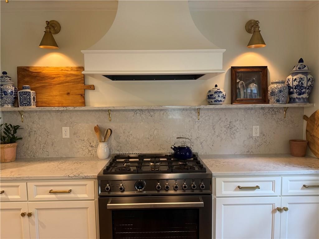 8020 Manor Road — photo 4