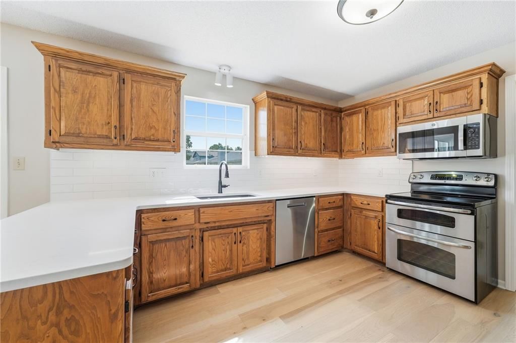 625 SE Shiloh Drive — photo 15