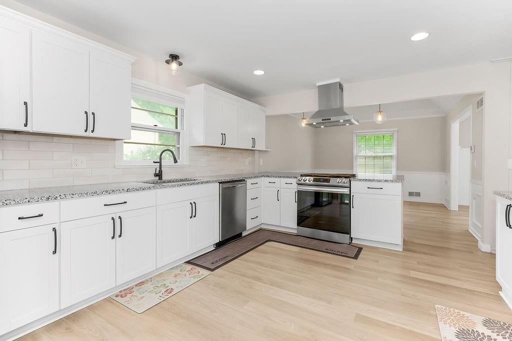 301 W 116th Street — photo 12