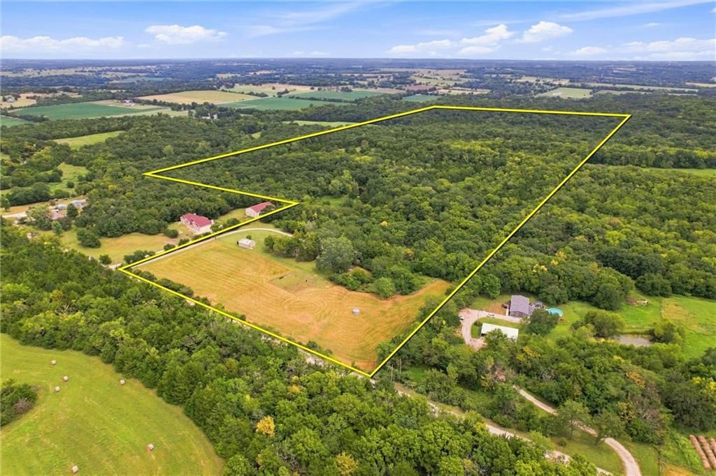 30405 Oak Grove Road, Paola, KS