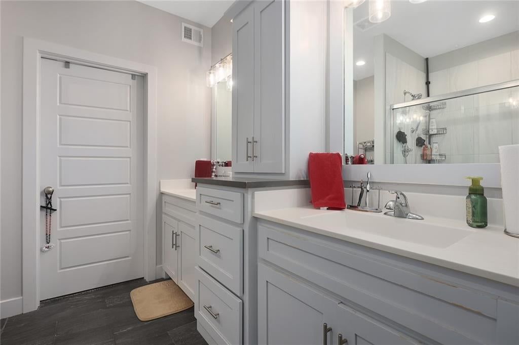 2640 N Early Street — photo 20