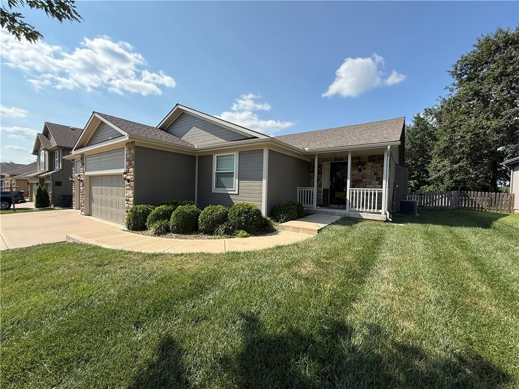 3817 SW Briarwood Oaks Drive — photo 2