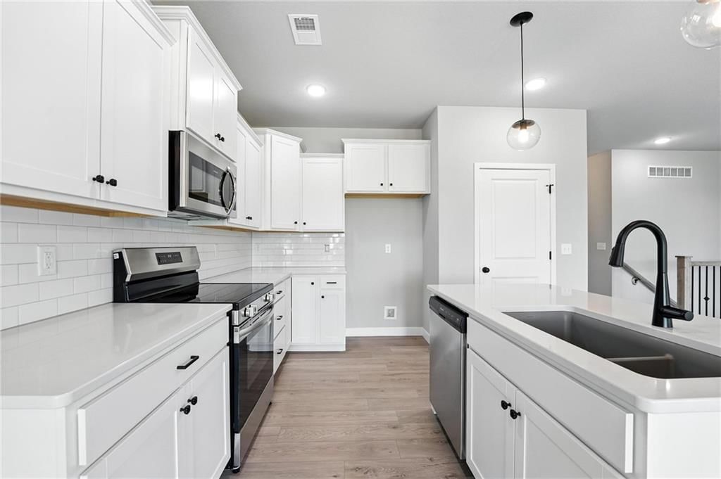 12506 S White Ash Lane — photo 4