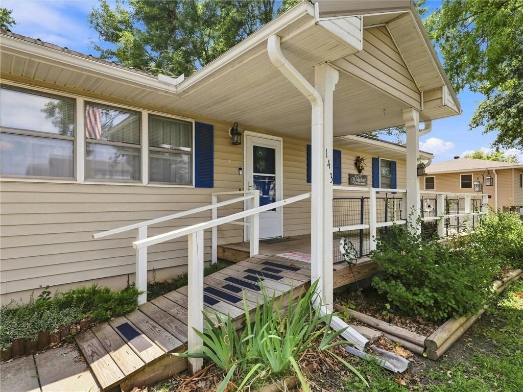 143 Hazel Avenue — photo 3