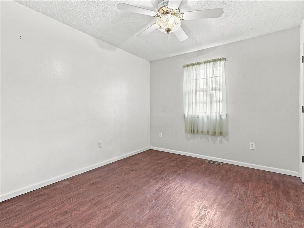 143 Hazel Avenue — photo 18