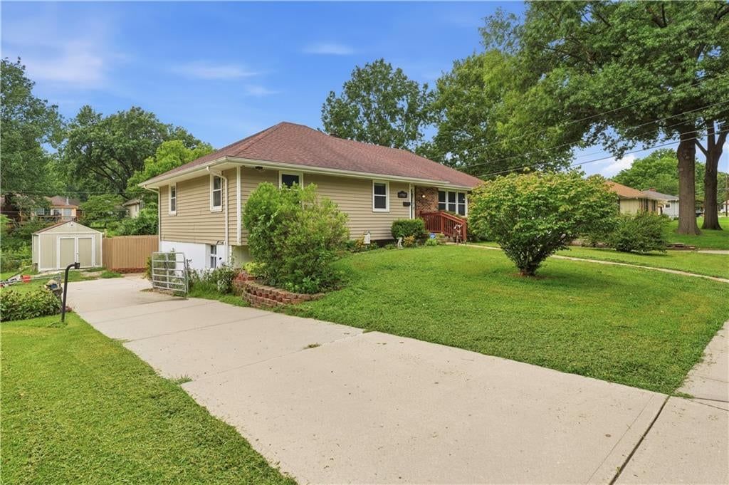 17907 E Redwood Drive — photo 2