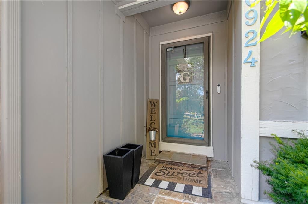 6924 Long Avenue — photo 4