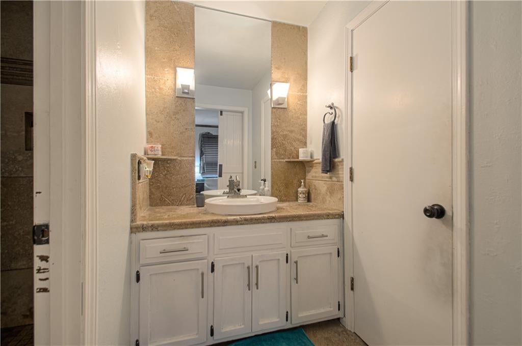 6924 Long Avenue — photo 20