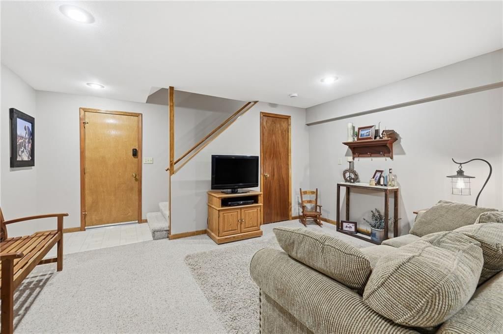 5326 Spring Avenue — photo 36