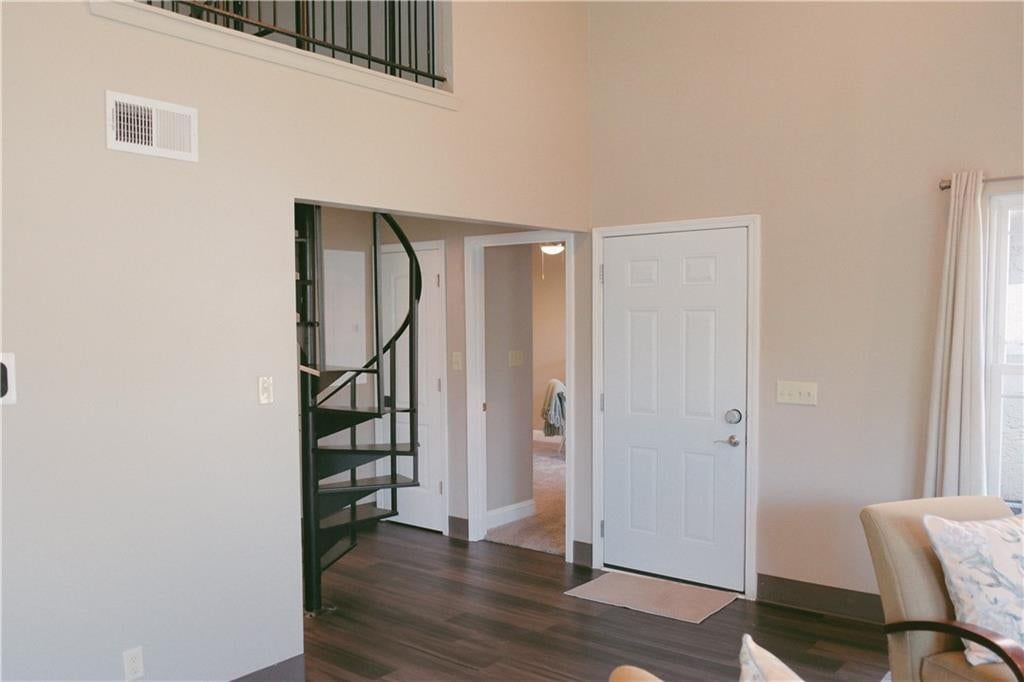 725 N 75th Terrace — photo 3