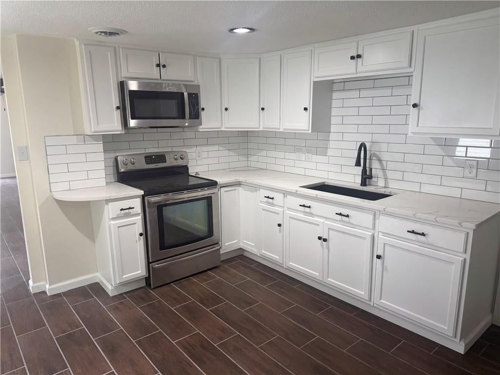 3548 Wood Avenue — photo 4