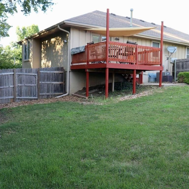 756 SE Claremont Court — photo 22