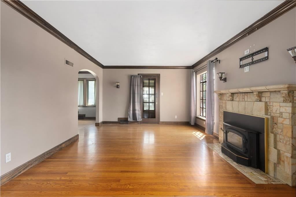 3200 EVERETT Avenue — photo 3
