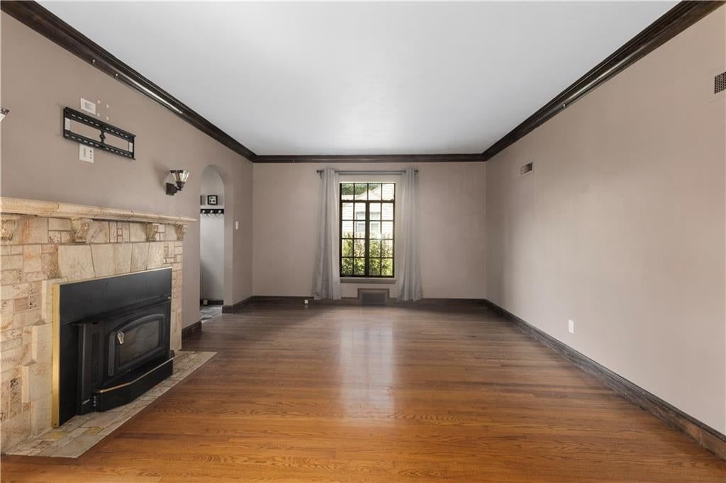 3200 EVERETT Avenue — photo 4