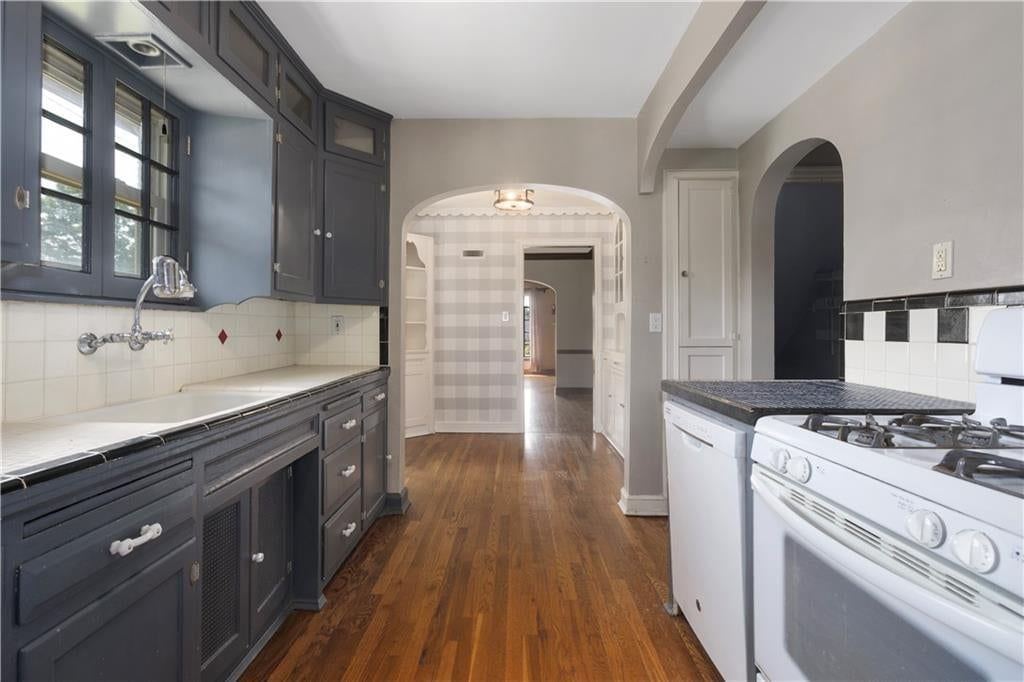 3200 EVERETT Avenue — photo 14