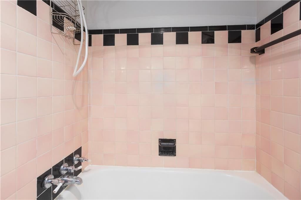 3200 EVERETT Avenue — photo 22