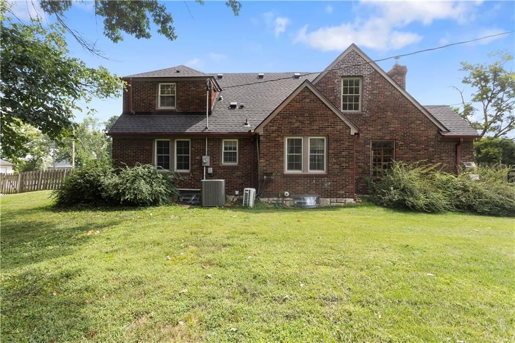 3200 EVERETT Avenue — photo 46