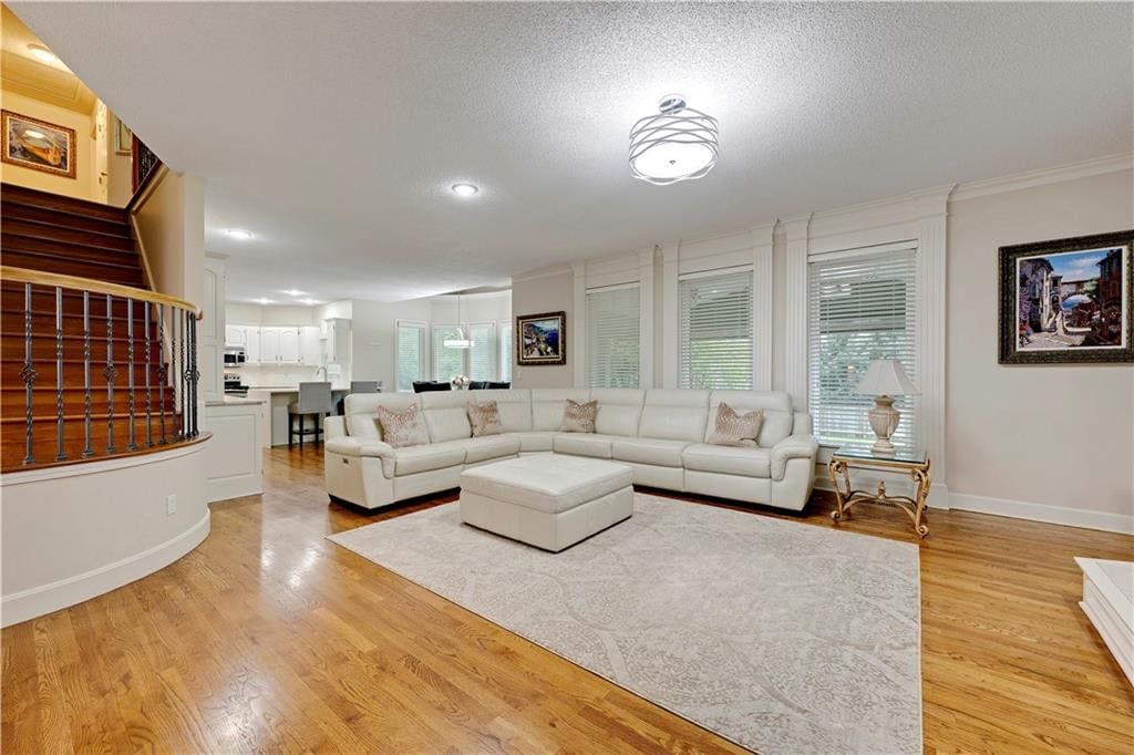 8001 W 130th Street — photo 10