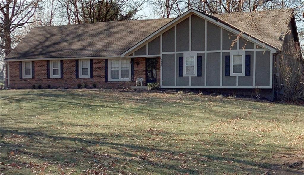 16040 Outlook Avenue — photo 1