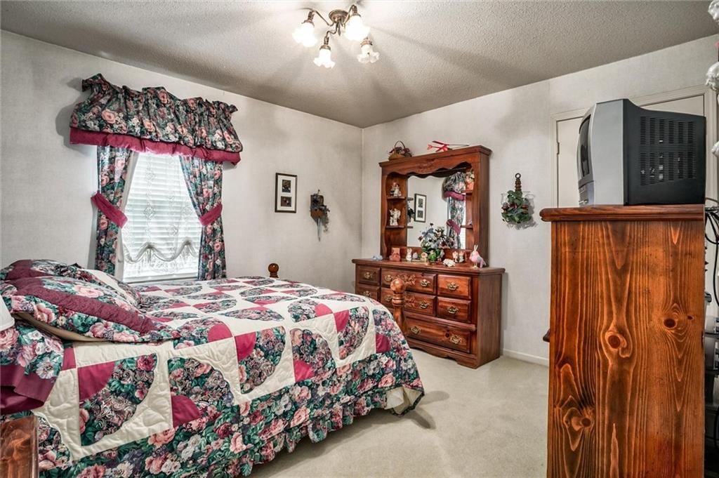 16040 Outlook Avenue — photo 28