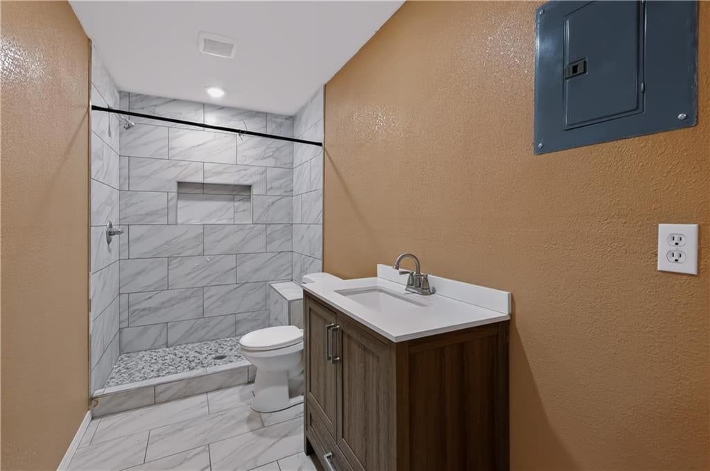 216 N Indiana Avenue — photo 14