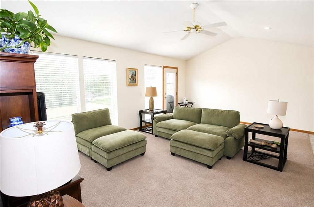Photo 10 of 26, 5133 Woodland Drive, Shawnee, KS 66218