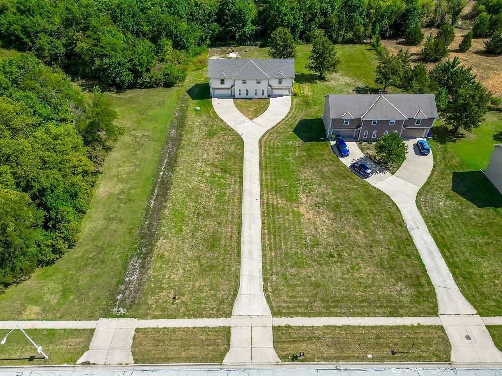 Photo 21 of 26, 5133 Woodland Drive, Shawnee, KS 66218