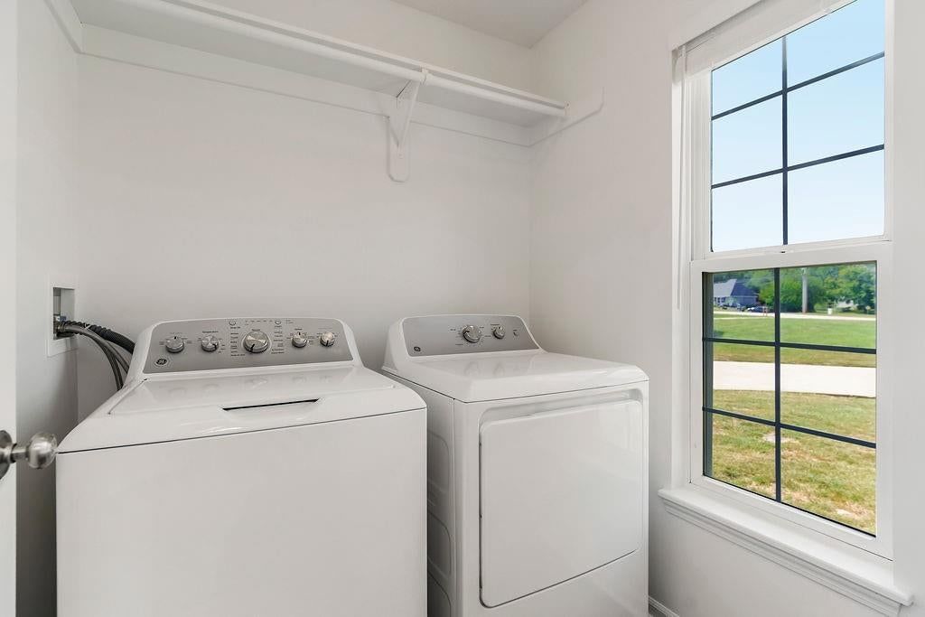 Photo 9 of 37 - 5129 Woodland Drive, Shawnee, KS 66218