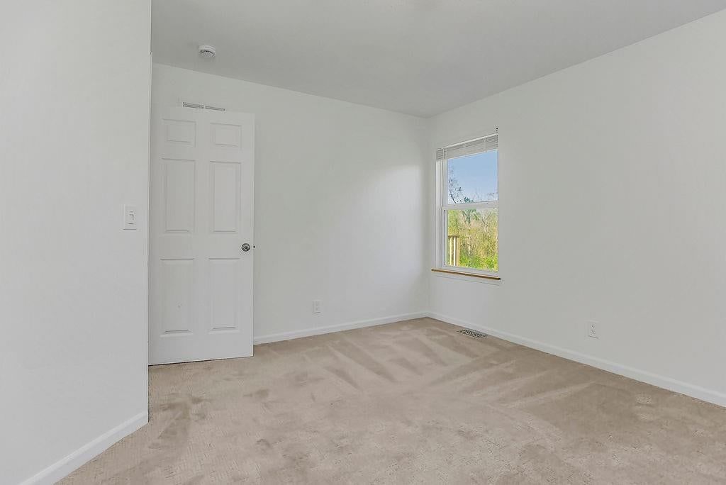 Photo 25 of 37 - 5129 Woodland Drive, Shawnee, KS 66218