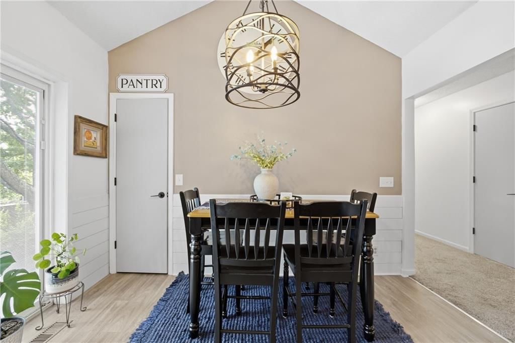 1507 Emerald Circle — photo 8