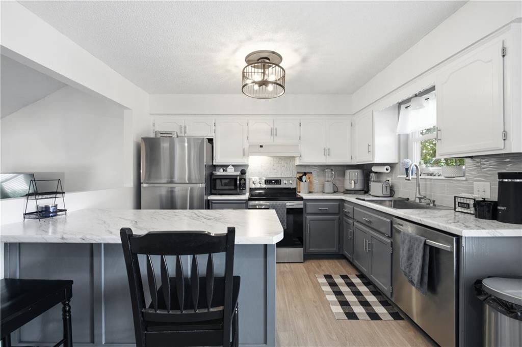 1507 Emerald Circle — photo 10