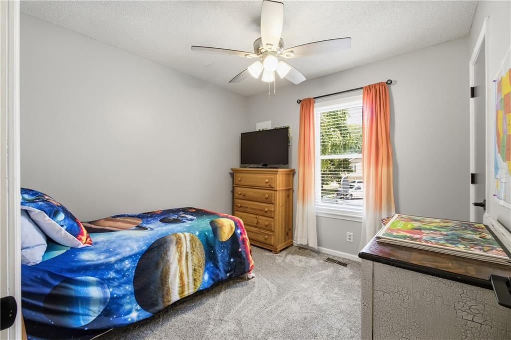 1507 Emerald Circle — photo 16