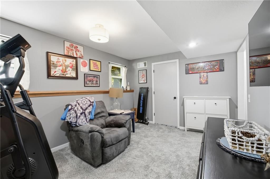 1507 Emerald Circle — photo 22