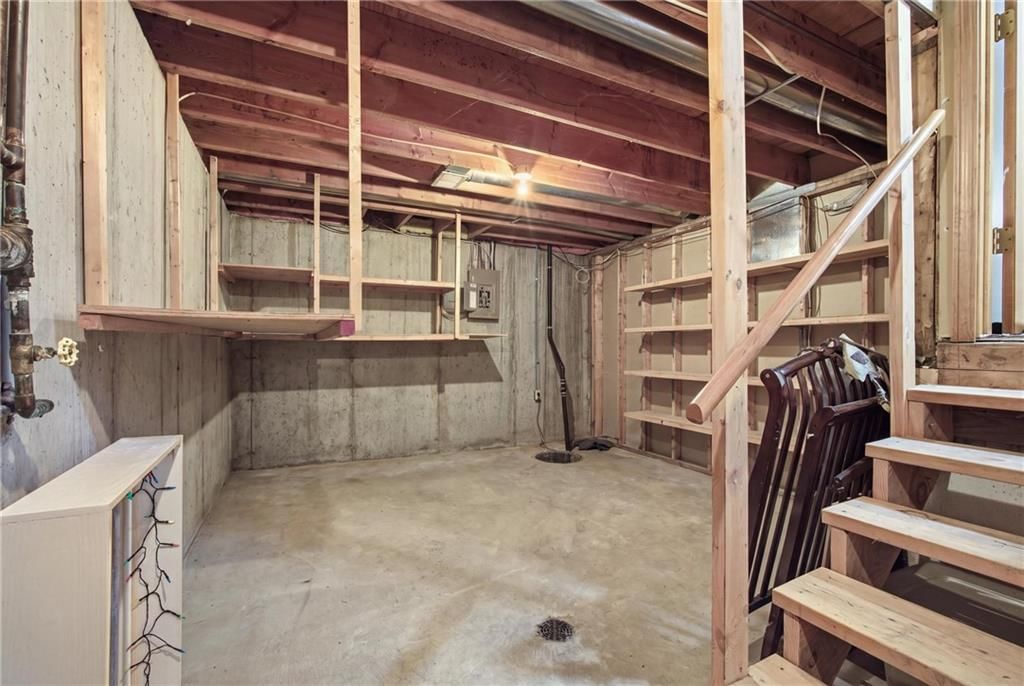 1507 Emerald Circle — photo 24