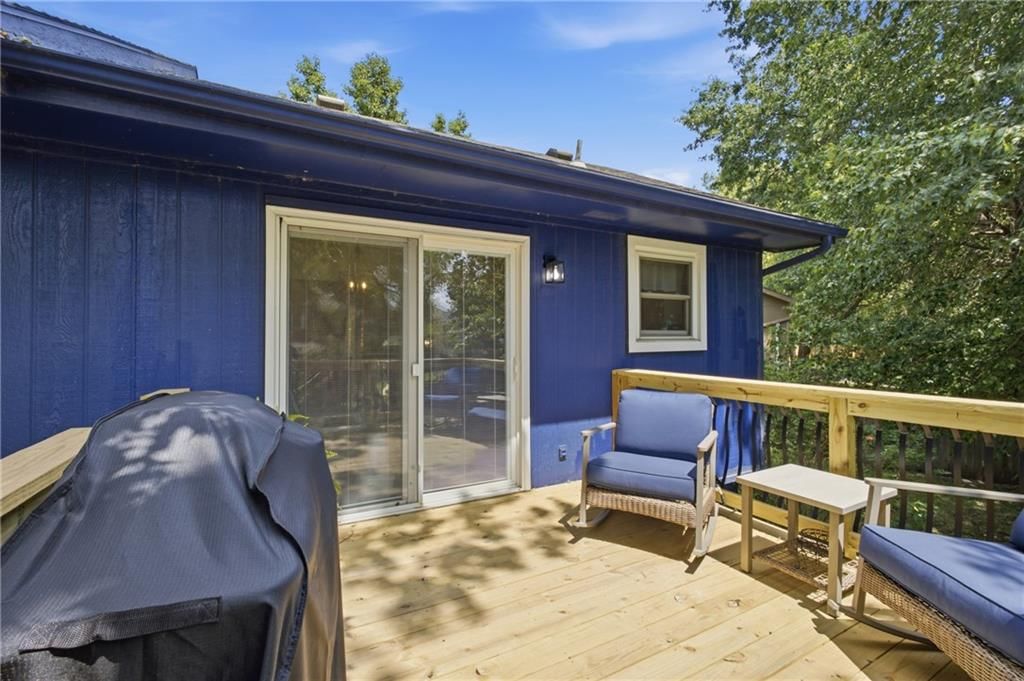 1507 Emerald Circle — photo 26